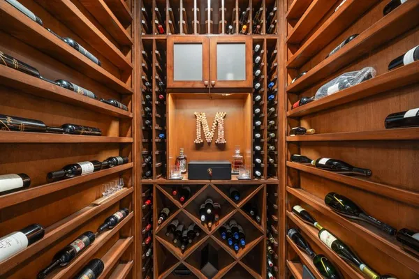 $1,000,000 | 9409 Blackpine Court, Lantana, TX 76226