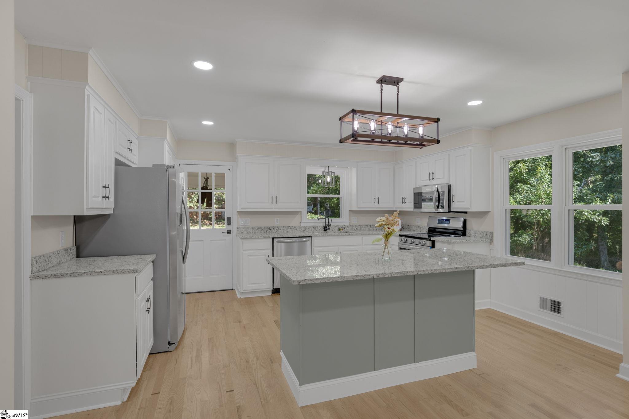 416 Ransdell Drive Spartanburg, SC 29307 - Photo 10 of 38