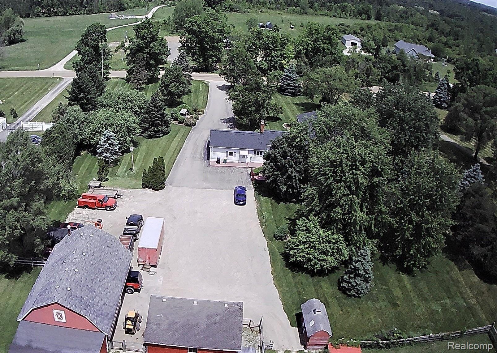 8320 Allen Road Fenton, MI 48430 - Photo 61 of 66 PHOTO_000029.jpg