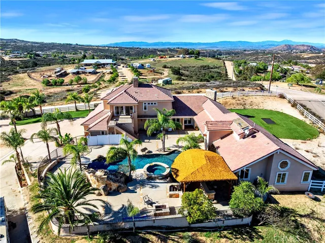 $1,800,000 | 39444 Calle Portillo, Temecula, CA 92592