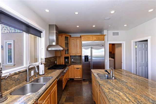 $1,800,000 | 39444 Calle Portillo, Temecula, CA 92592