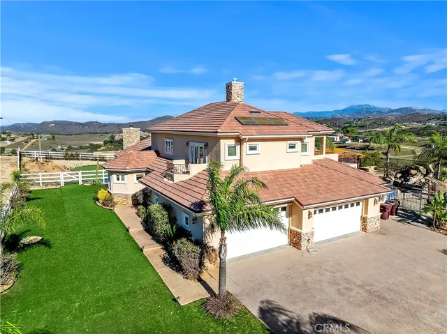 $1,800,000 | 39444 Calle Portillo, Temecula, CA 92592