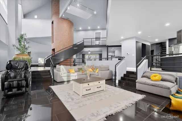 $1,200,000 | 4 Eden Lane, Joliet, IL 60431