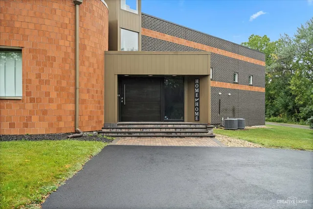 $1,200,000 | 4 Eden Lane, Joliet, IL 60431