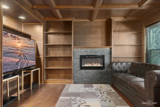 $1,200,000 | 4 Eden Lane, Joliet, IL 60431