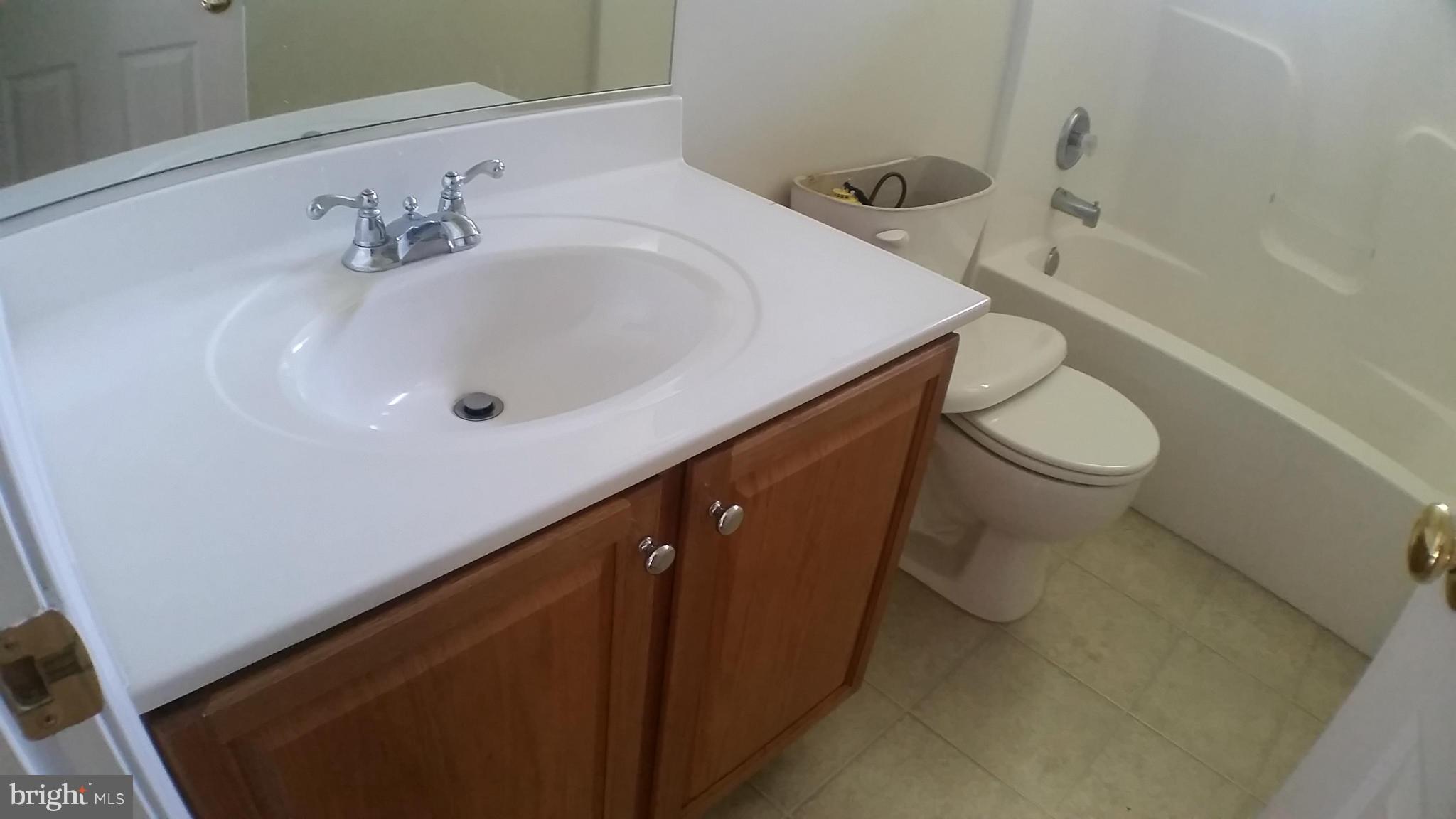 535 Joans Quadrangle Road Front Royal, VA 22630 - Photo 16 of 20 Bath