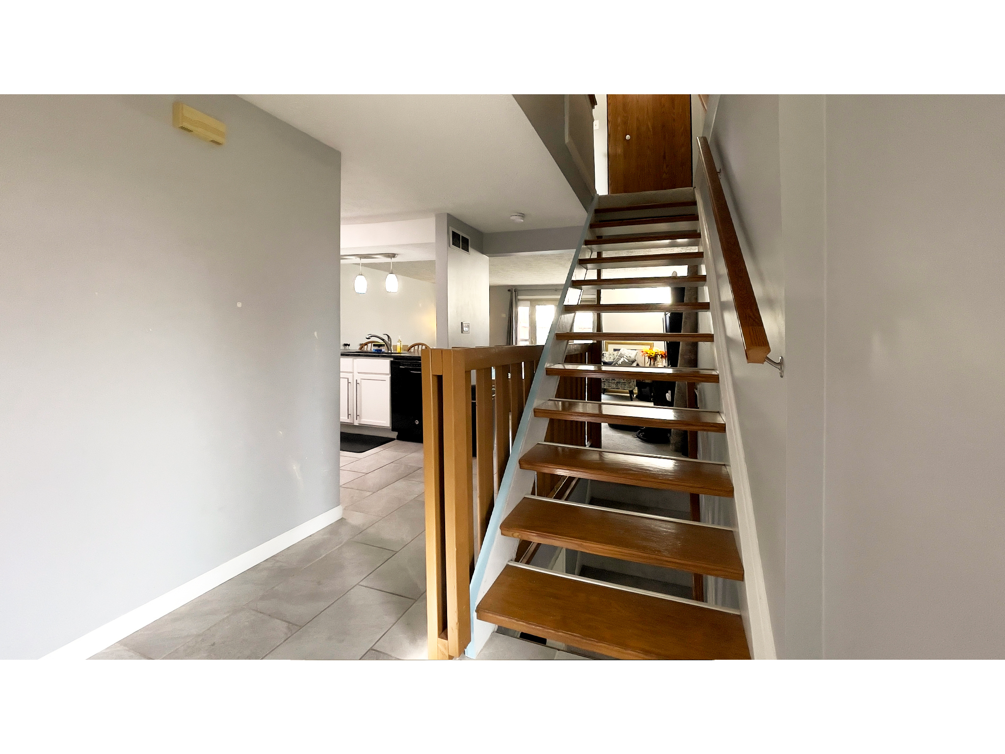 11538 Eden Ridge Court Indianapolis, IN 46236 - Photo 3 of 20