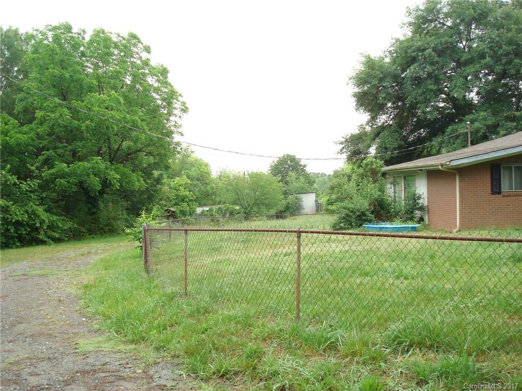 403 Robinson Road, Unit 2 3 4 Gastonia, NC 28056 - Photo 4 of 8 Gallery Image 4