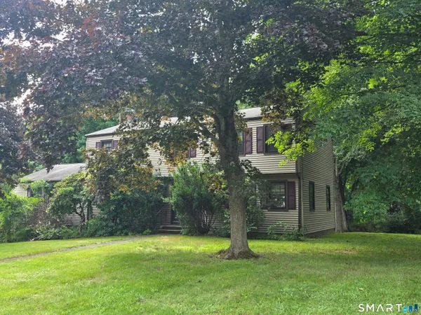 $4,000 | 8 Squire Lane, Shelton, CT 06484
