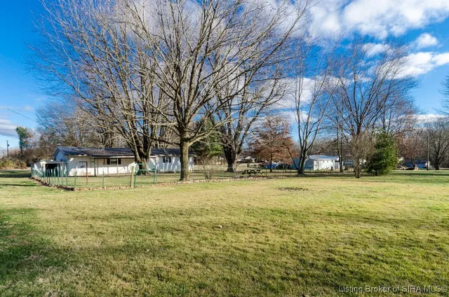 $194,900 | 2376 North Eunice Drive, Salem, IN 47167