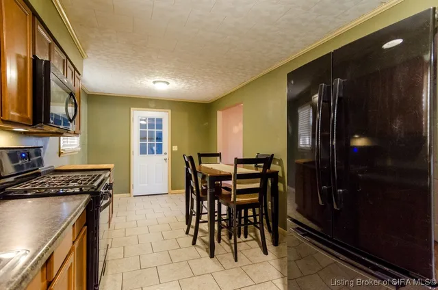 $194,900 | 2376 North Eunice Drive, Salem, IN 47167