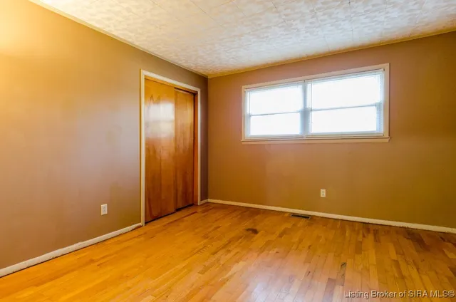 $194,900 | 2376 North Eunice Drive, Salem, IN 47167