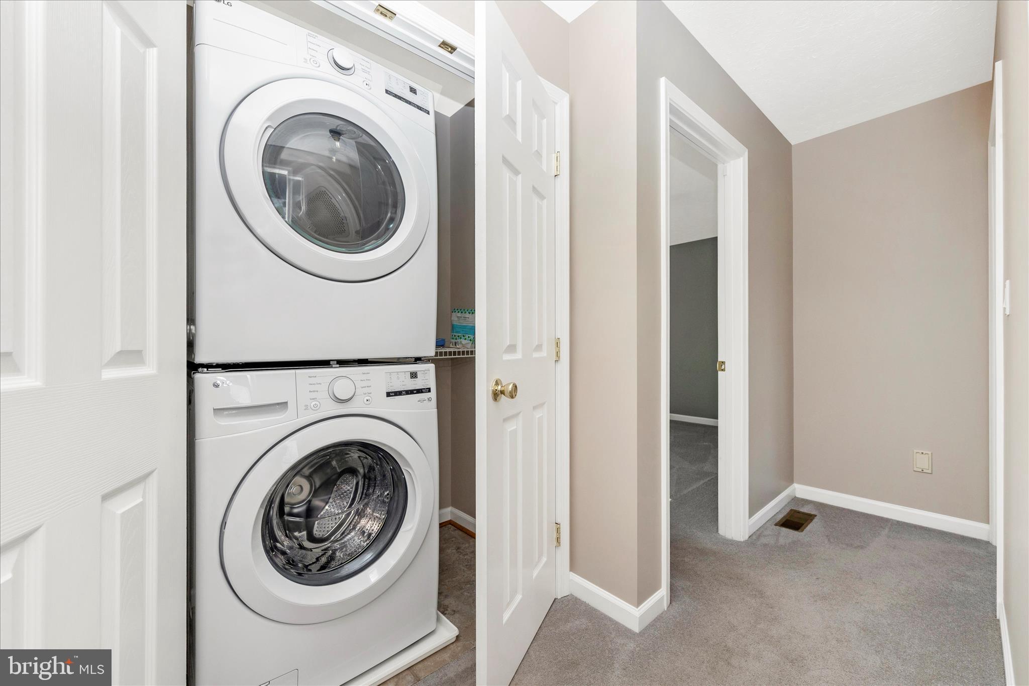 14695 Oak Orchard Road New Windsor, MD 21776 - Photo 39 of 57 a view of entryway with washer and dryer