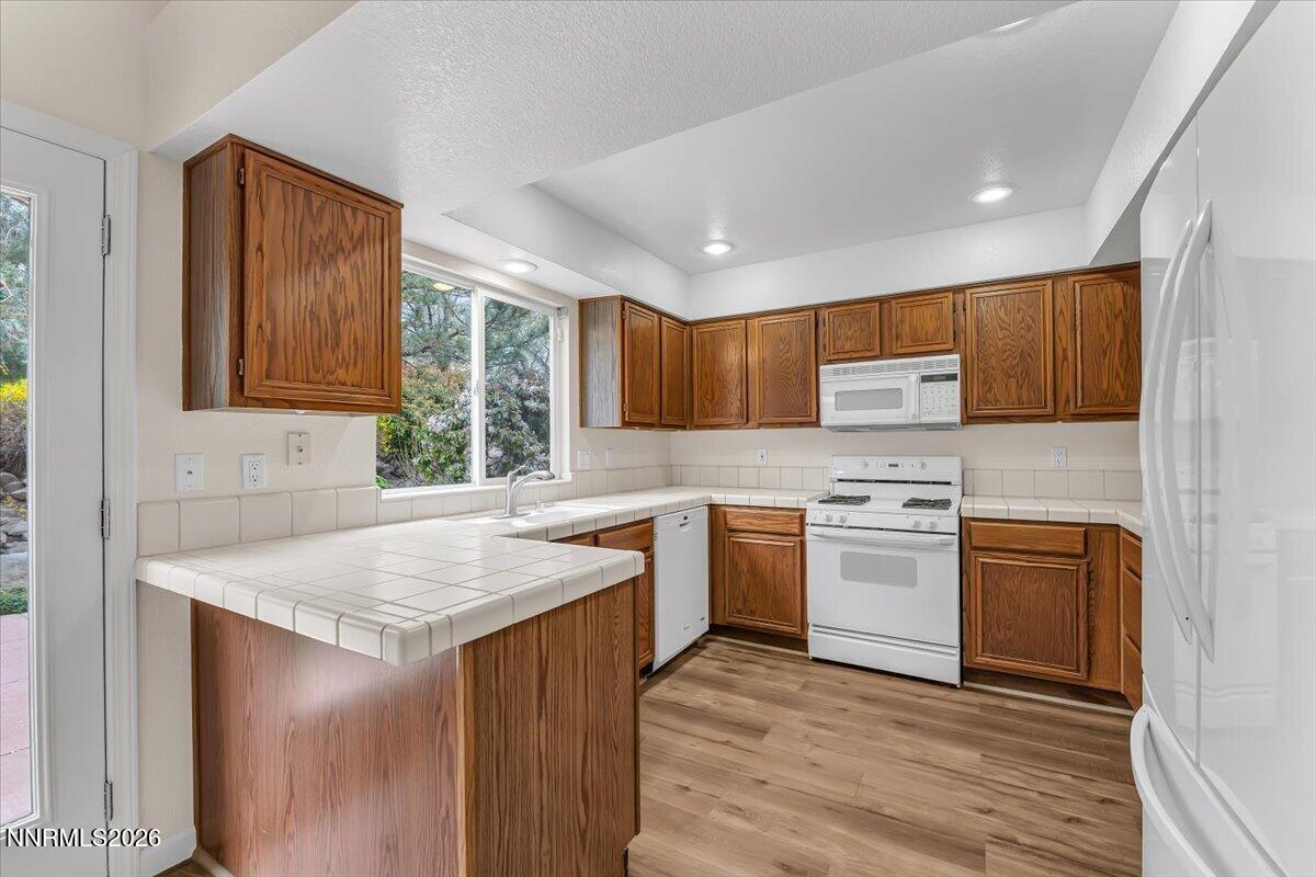 1870 Tess Way Reno, NV 89511 - Photo 13 of 39 13-1870 Tess Way Reno NV 89511 (13 of 55