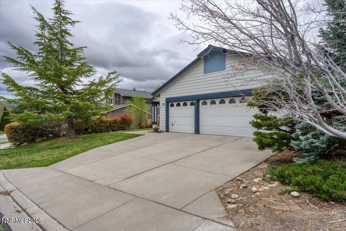 1870 Tess Way Reno, NV 89511 - Photo 4 of 39 04-1870 Tess Way Reno NV 89511 (4 of 55)