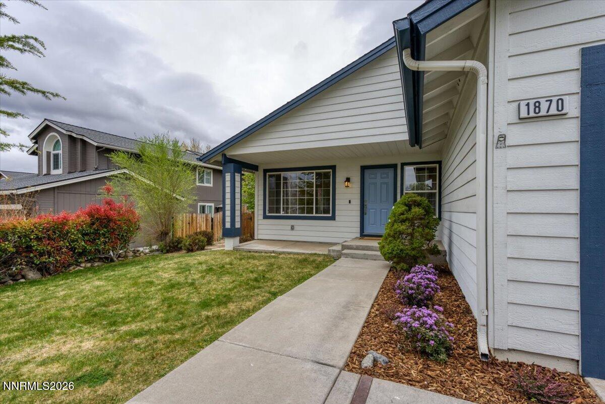 1870 Tess Way Reno, NV 89511 - Photo 5 of 39 05-1870 Tess Way Reno NV 89511 (5 of 55)