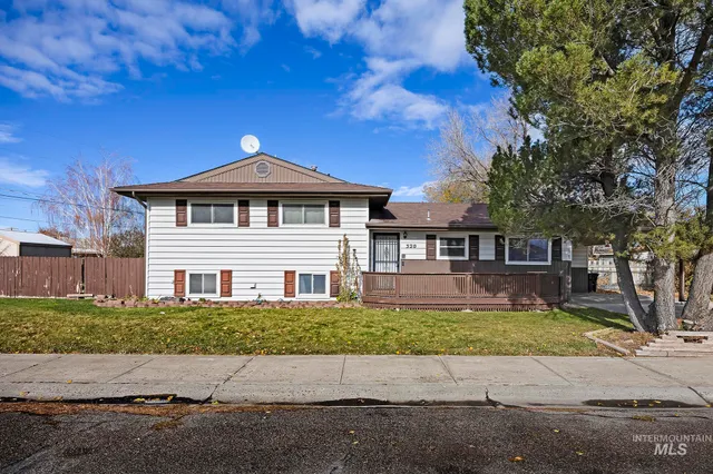 $324,900 | 320 East 23rd Drive, Burley, ID 83318