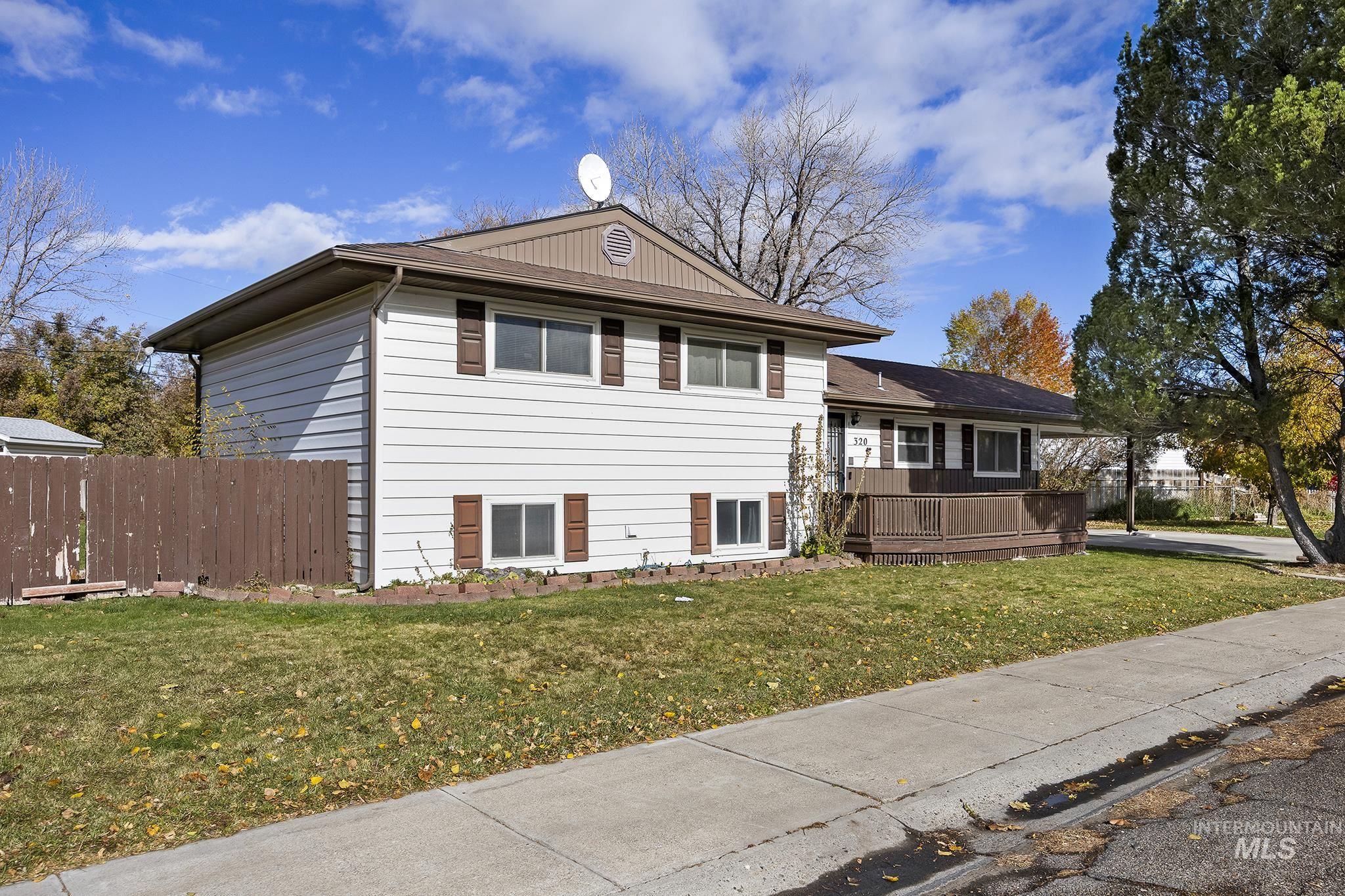 320 East 23rd Drive Burley, ID 83318 - Photo 2 of 34 Tri-level home with a deck