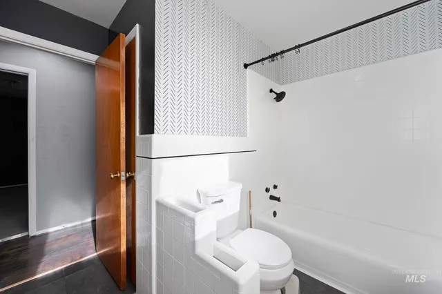 $324,900 | 320 East 23rd Drive, Burley, ID 83318