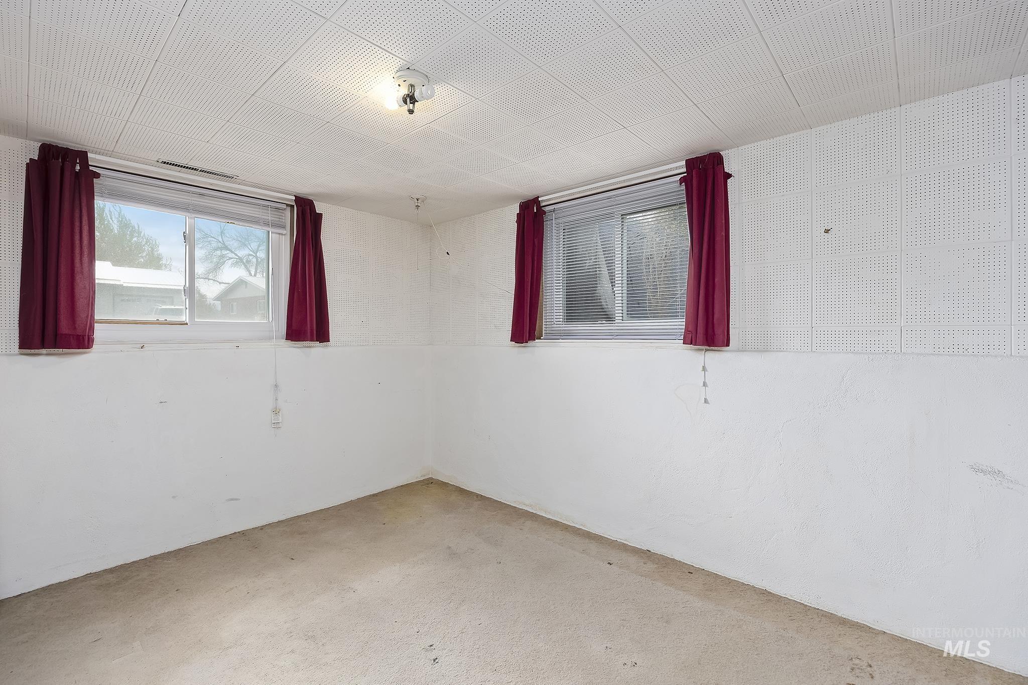 320 East 23rd Drive Burley, ID 83318 - Photo 23 of 34 View of unfurnished room