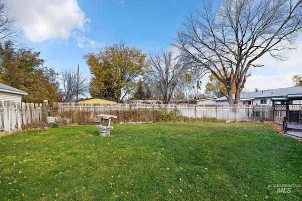 $319,900 | 320 East 23rd Drive, Burley, ID 83318