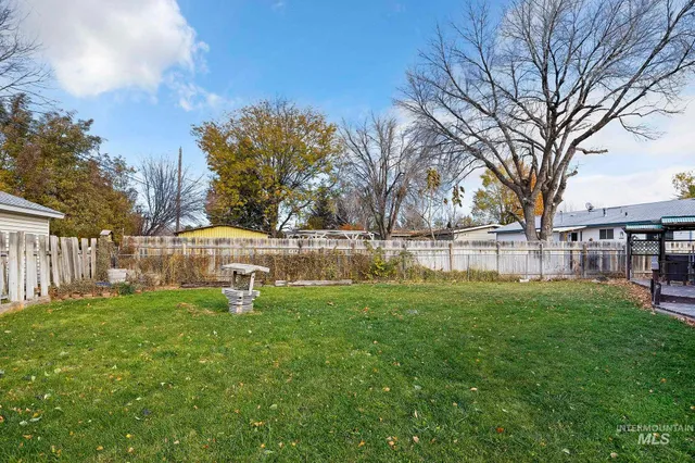 $324,900 | 320 East 23rd Drive, Burley, ID 83318