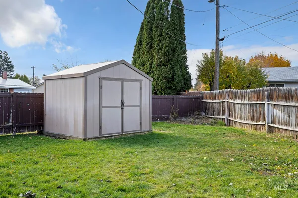 $319,900 | 320 East 23rd Drive, Burley, ID 83318