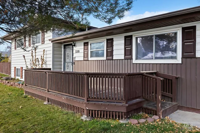 $324,900 | 320 East 23rd Drive, Burley, ID 83318