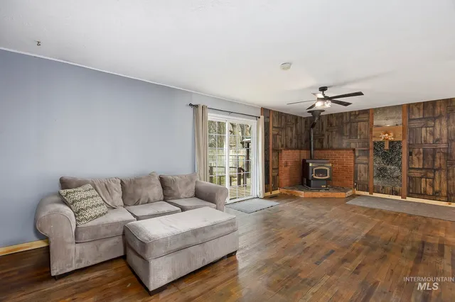 $324,900 | 320 East 23rd Drive, Burley, ID 83318