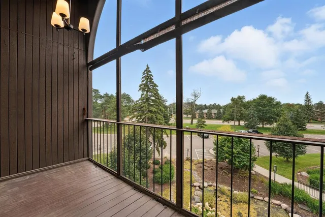 $200,000 | 9700 Portland Avenue South, Unit 332, Bloomington, MN 55420