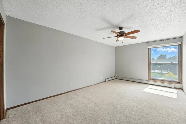 $200,000 | 9700 Portland Avenue South, Unit 332, Bloomington, MN 55420