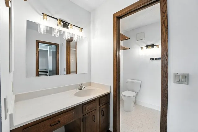 $200,000 | 9700 Portland Avenue South, Unit 332, Bloomington, MN 55420