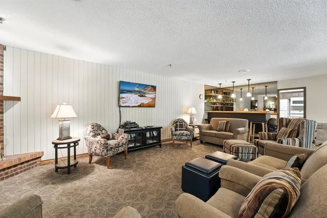 $200,000 | 9700 Portland Avenue South, Unit 332, Bloomington, MN 55420