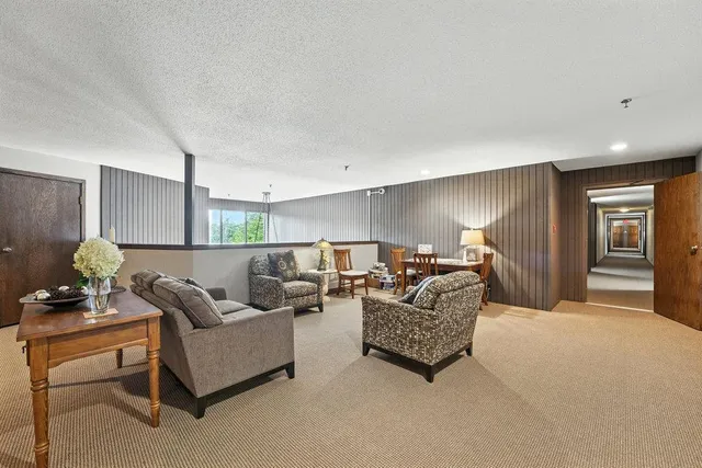 $200,000 | 9700 Portland Avenue South, Unit 332, Bloomington, MN 55420