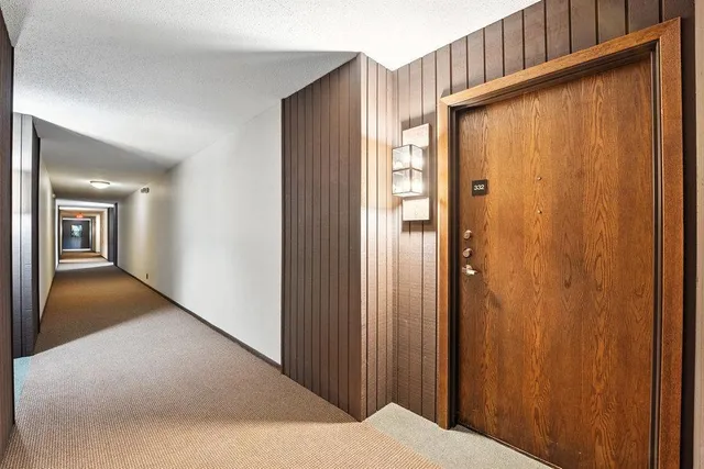 $200,000 | 9700 Portland Avenue South, Unit 332, Bloomington, MN 55420