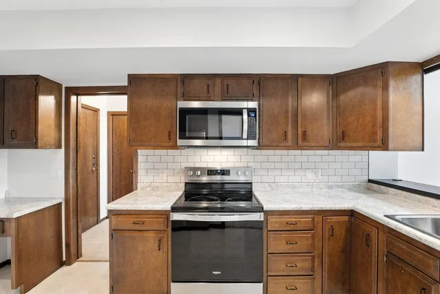 $200,000 | 9700 Portland Avenue South, Unit 332, Bloomington, MN 55420