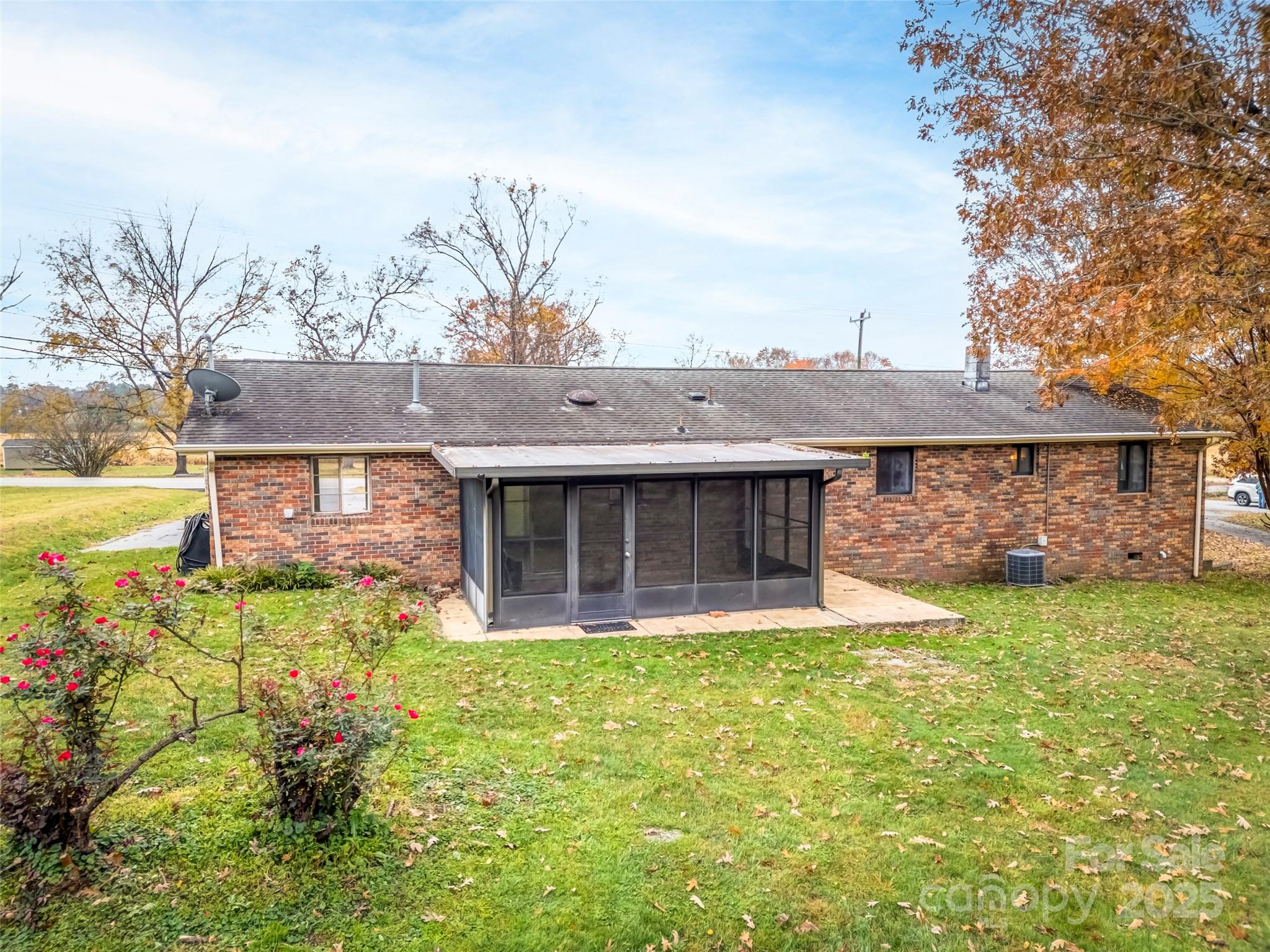 605 Dana Road Hendersonville, NC 28792 - Photo 3 of 38 front view of a house with a yard