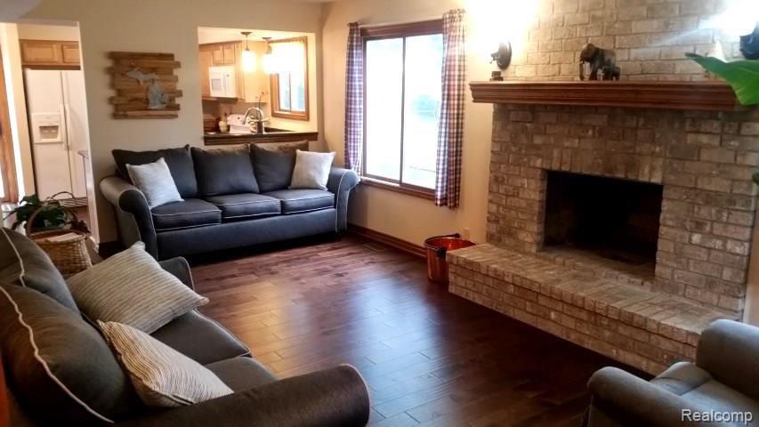 1359 Hampton Road Mount Clemens, MI 48043 - Photo 7 of 32 20170710_115940 (Small).jpg