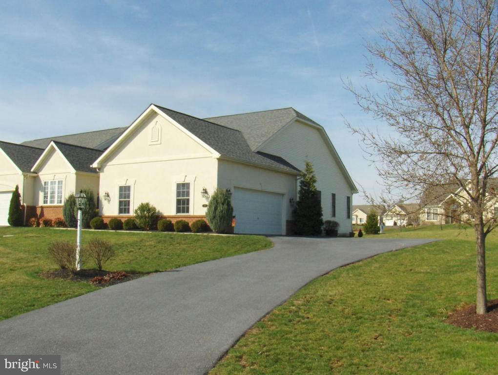 201 Sutherland Road Lancaster, PA 17603 - Photo 2 of 21 Gallery Image 2