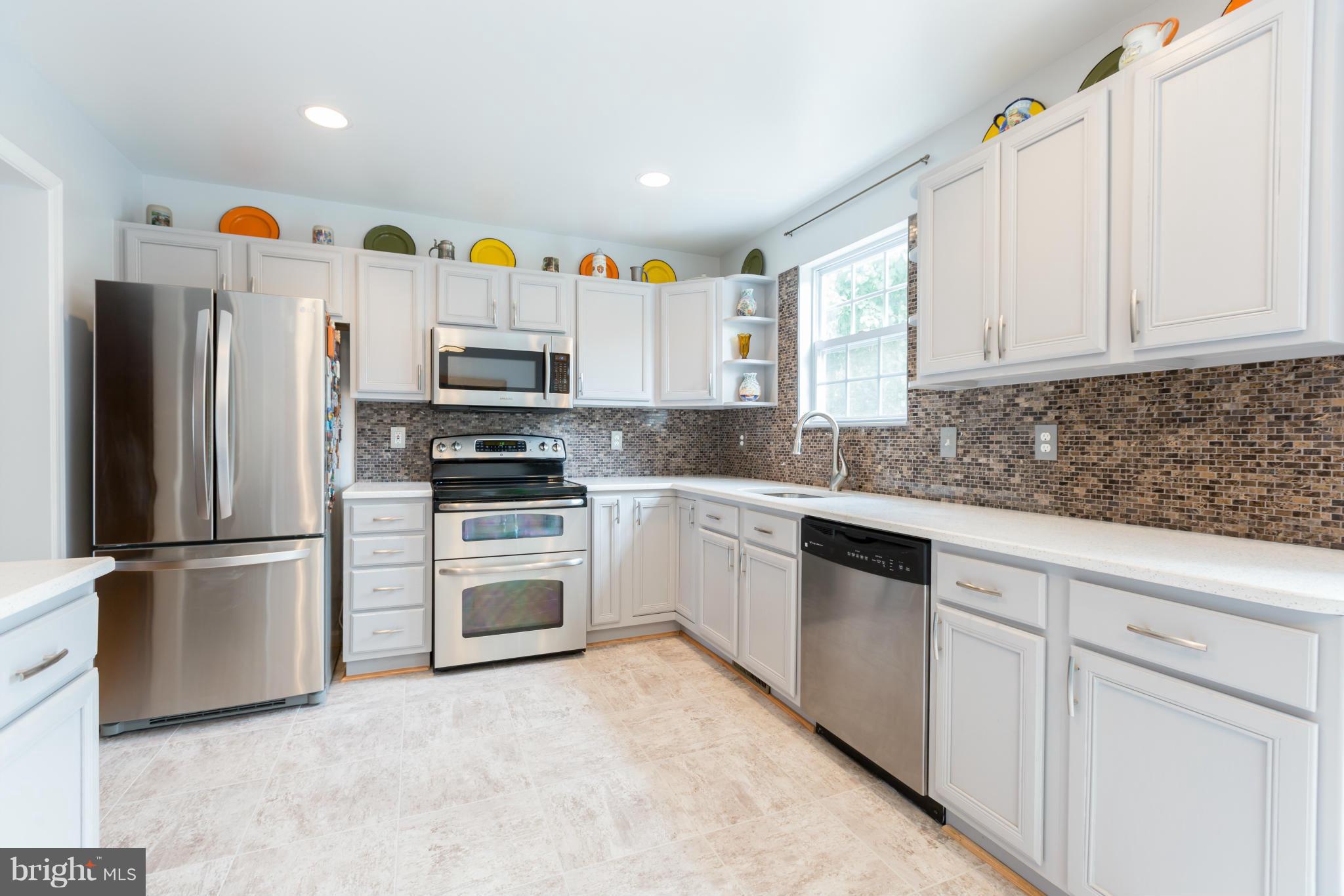 20 West Glebe Road Alexandria, VA 22305 - Photo 2 of 19 Kitchen