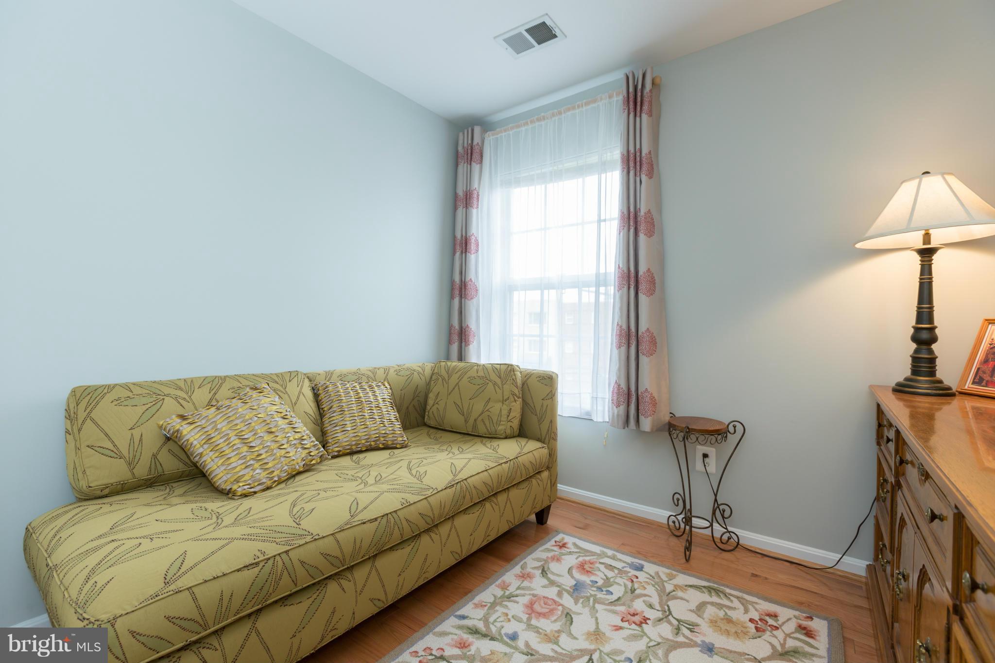 20 West Glebe Road Alexandria, VA 22305 - Photo 16 of 19 Bedroom
