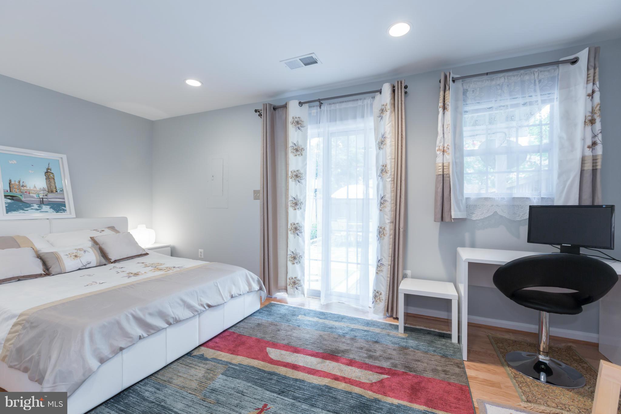 20 West Glebe Road Alexandria, VA 22305 - Photo 10 of 19 Bedroom
