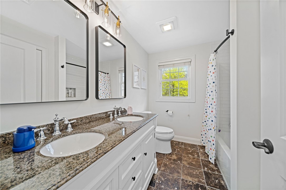 288 Middle Road East Greenwich, RI 02818 - Photo 15 of 30 Second floor full Bath
