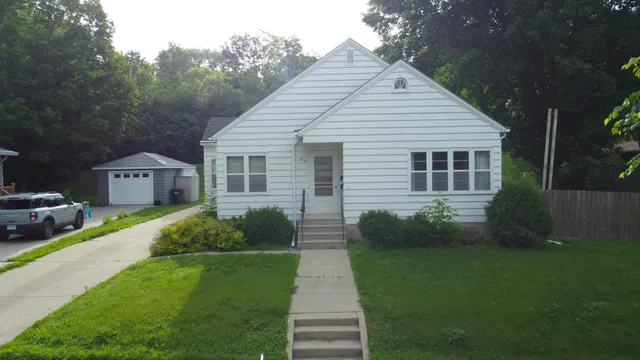 $229,000 | 404 North Vine Street, Fergus Falls, MN 56537