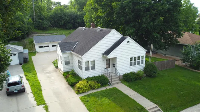 $229,000 | 404 North Vine Street, Fergus Falls, MN 56537