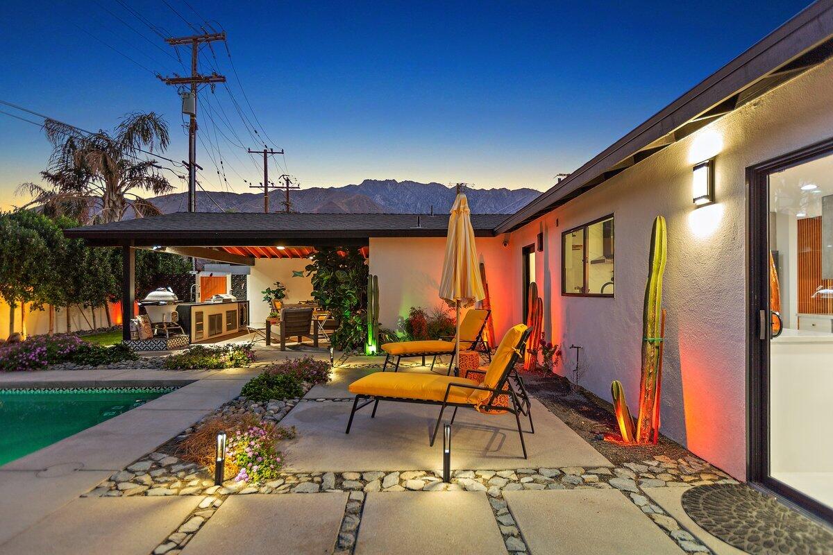 565 West Yorba Road Palm Springs, CA 92262 - Photo 16 of 70 2H9A9684