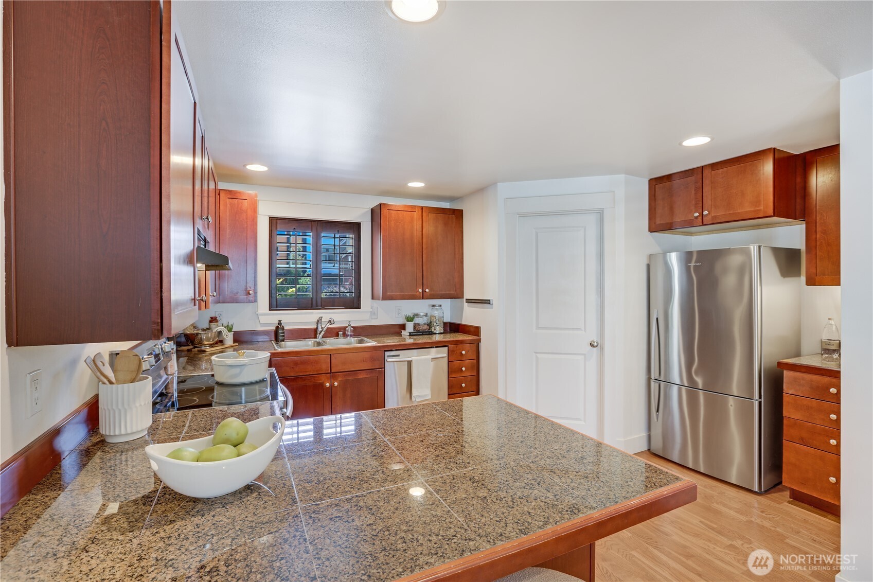 4851 A Delridge Way Southwest Seattle, WA 98106 - Photo 9 of 25