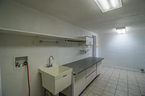 $375,000 | 918 Highway 170, Farmington, NM 87401