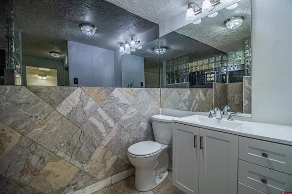 $375,000 | 918 Highway 170, Farmington, NM 87401