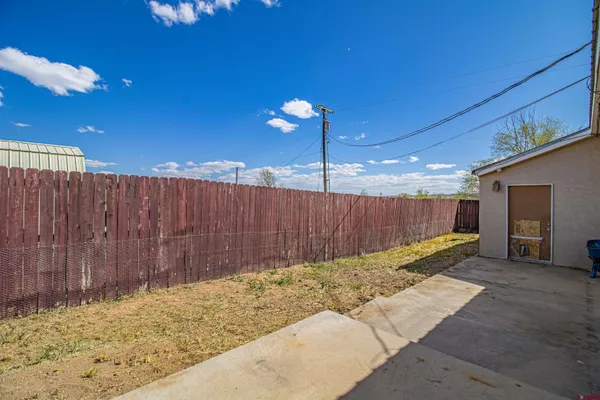 $375,000 | 918 Highway 170, Farmington, NM 87401